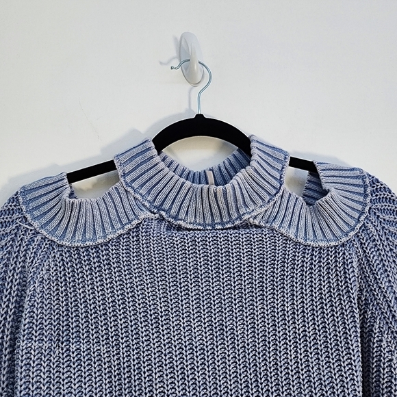 Free People Half Moon Cut out Sweater Blue Size Large - Picture 6 of 9